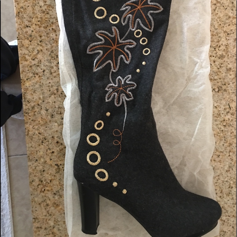 Ladies knee boots